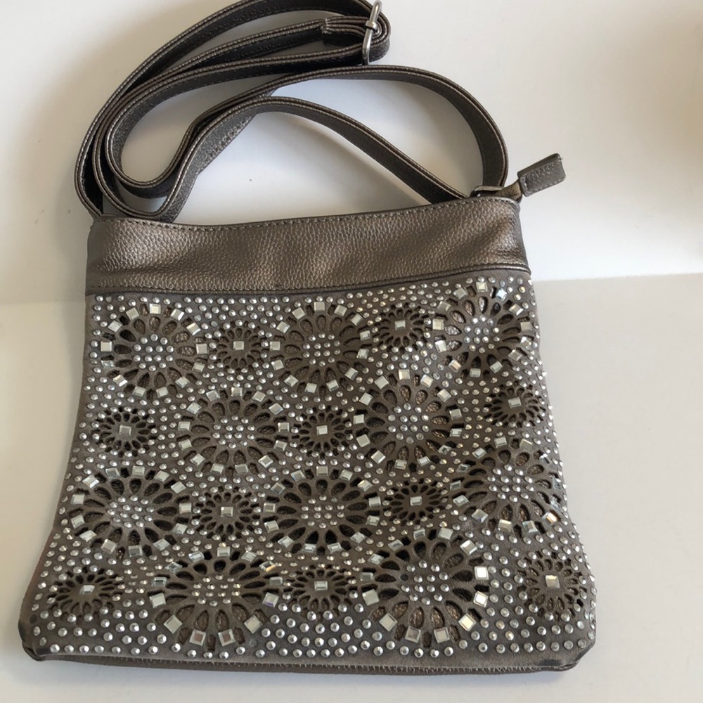 Crossbody bag for women, nice sparkling silver color